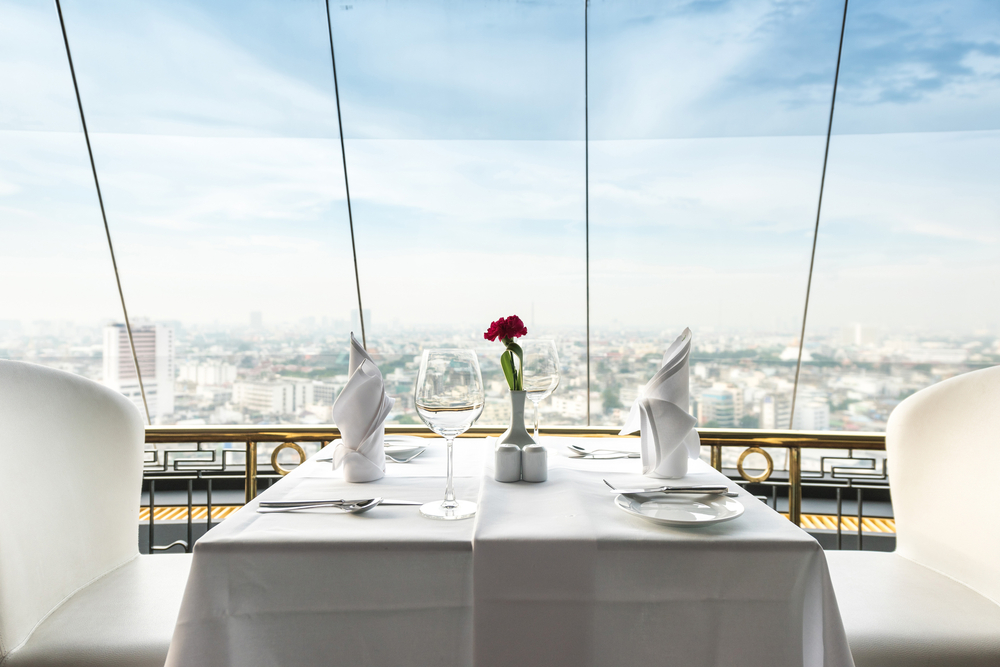 Here's Why You Should Use Cloth Table Linens in Your Restaurant