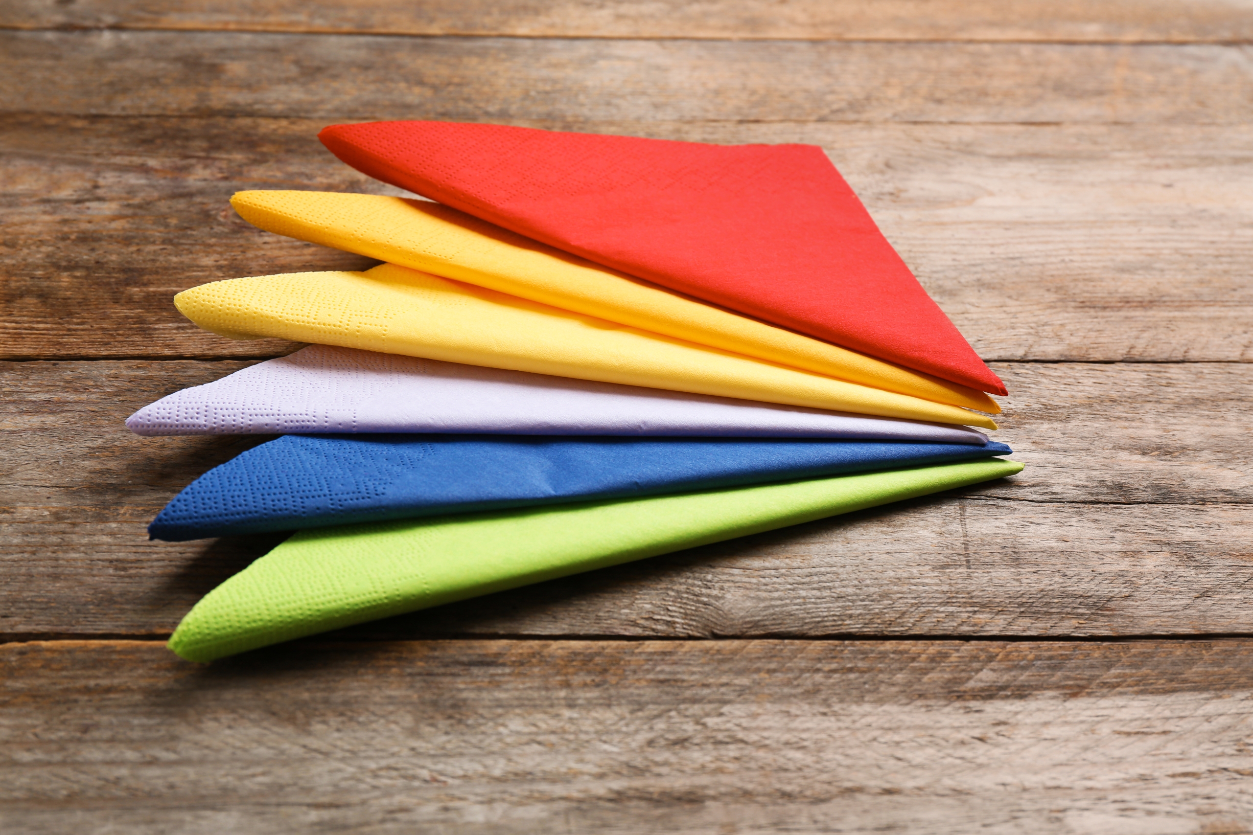 Beyond Standard White: How Custom Napkin Colors Elevate Your Restaurant’s Brand